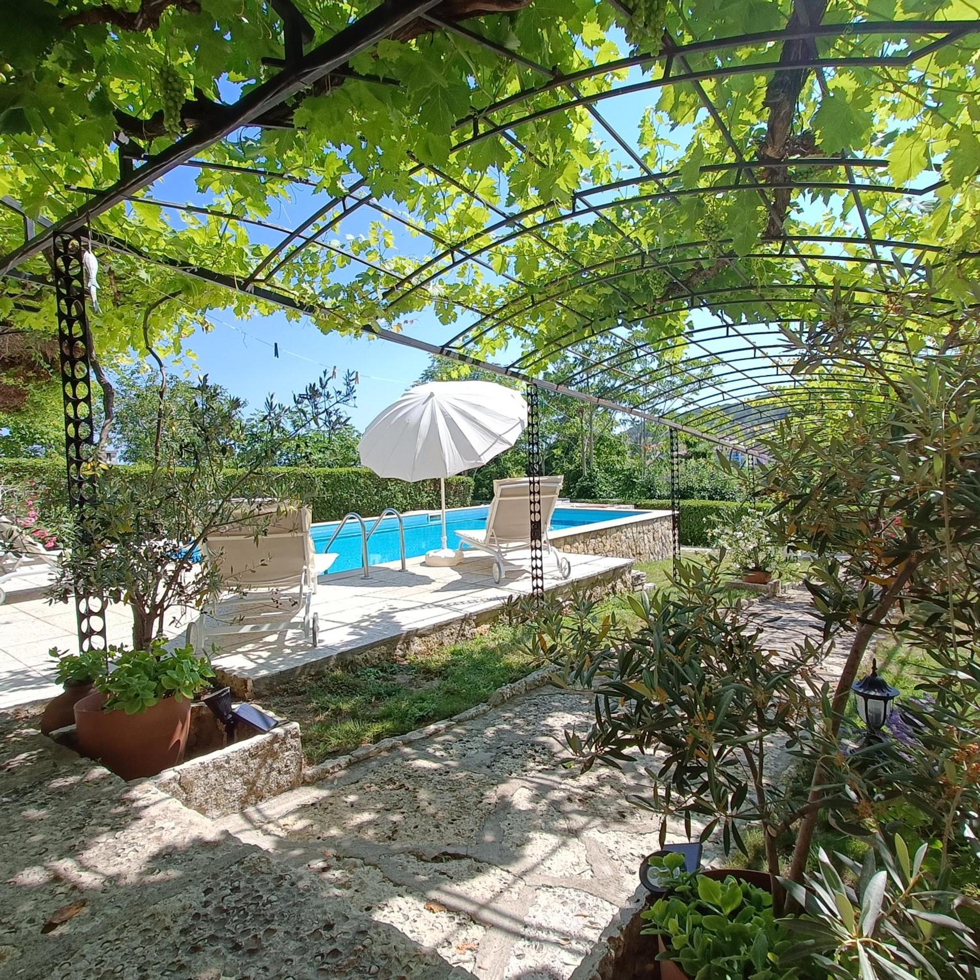 Villa Regina Serafina بالشيك المظهر الخارجي الصورة