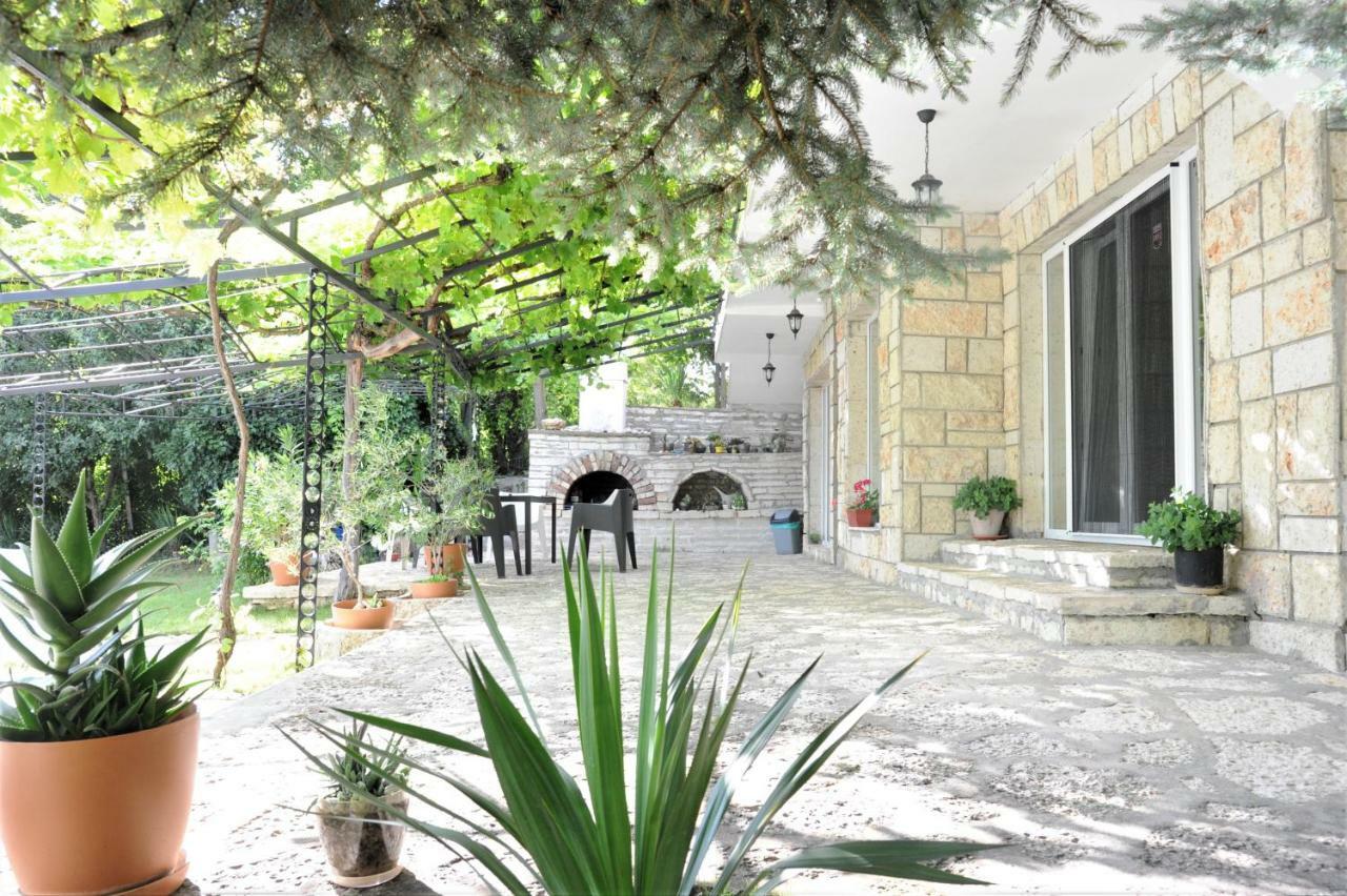 Villa Regina Serafina بالشيك المظهر الخارجي الصورة