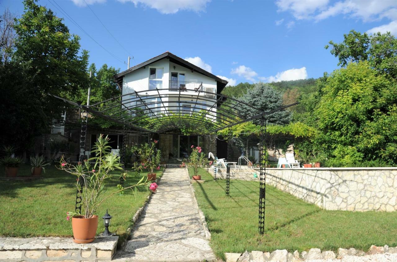Villa Regina Serafina بالشيك المظهر الخارجي الصورة